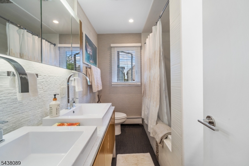 45 Grunwald St Property Photo 18