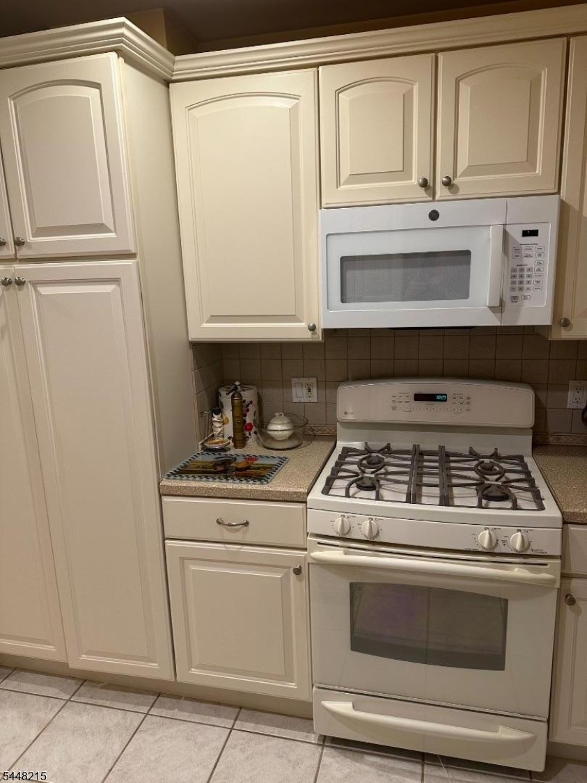 131 Union Ave Property Photo 5