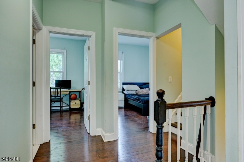 135 Sanford St Property Photo 32