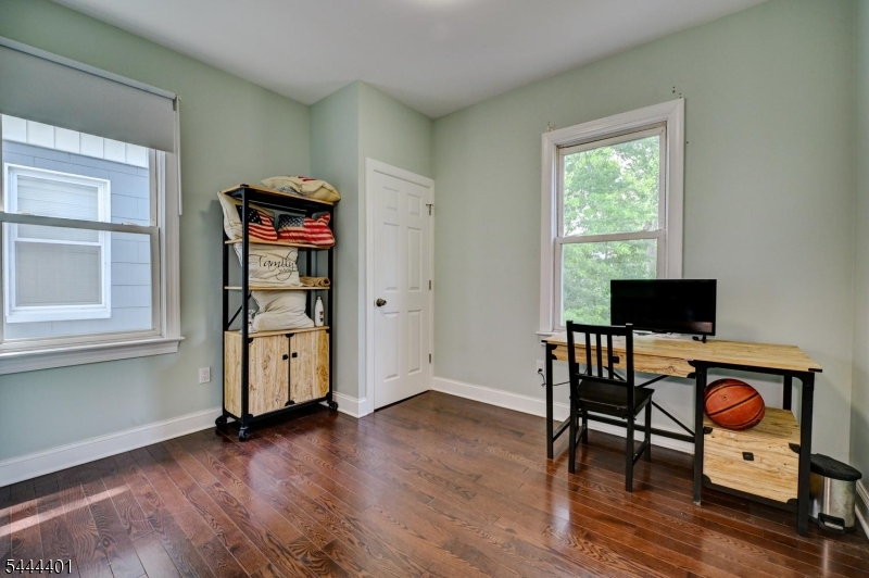 135 Sanford St Property Photo 34