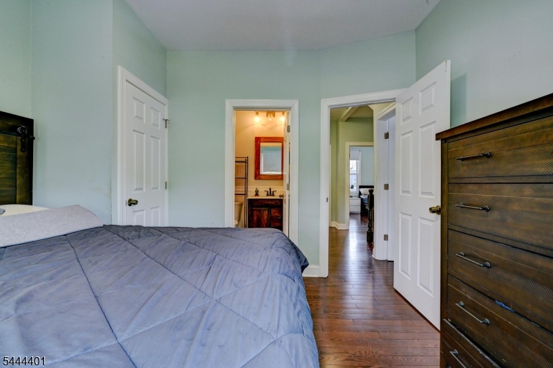 135 Sanford St Property Photo 45