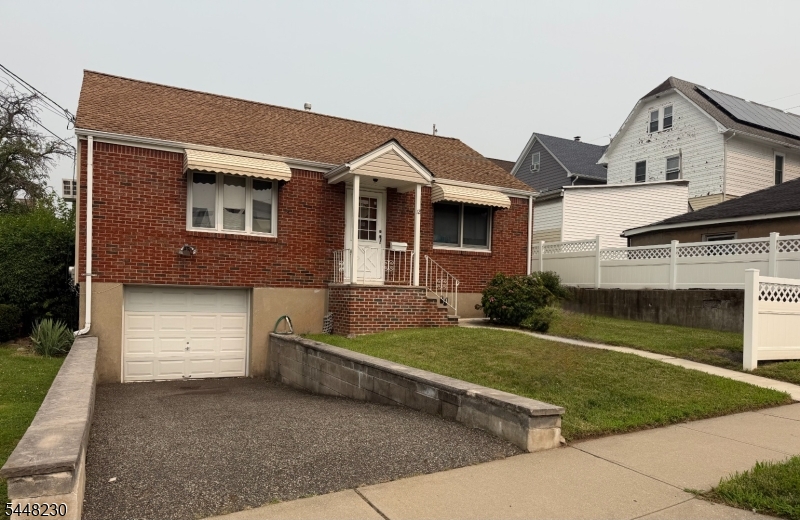12 Pleasant Ave Property Photo 2