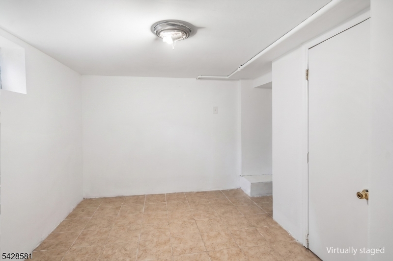 637 Union St Property Photo 14