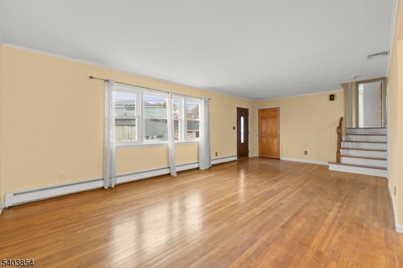 762 Valley Street12 Property Photo 6