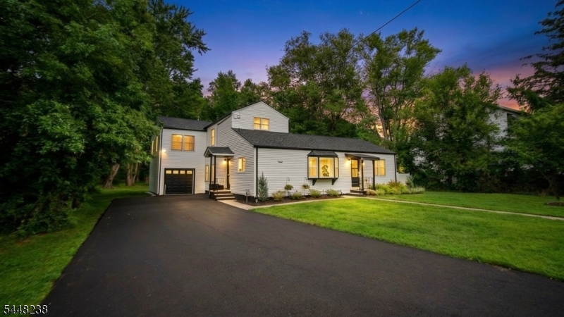 14 Big Piece Rd Property Photo 1