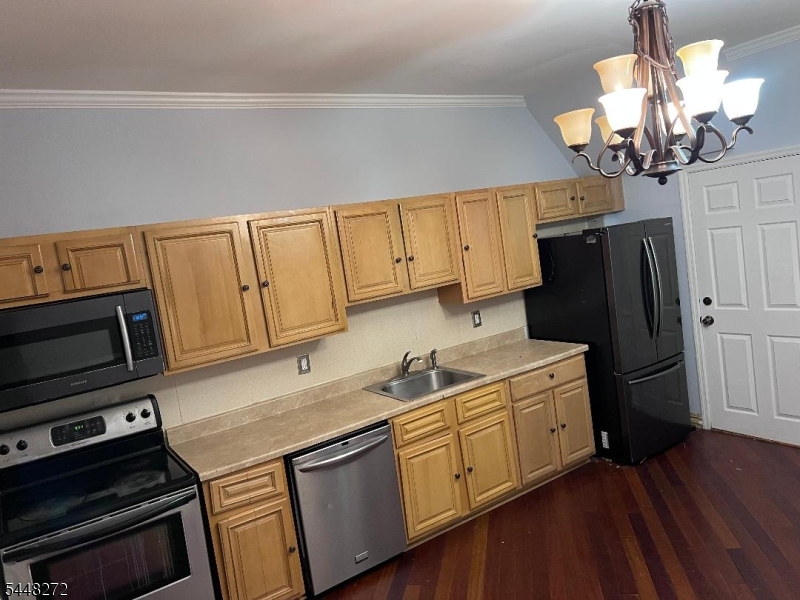 160 Brill St Property Photo 28