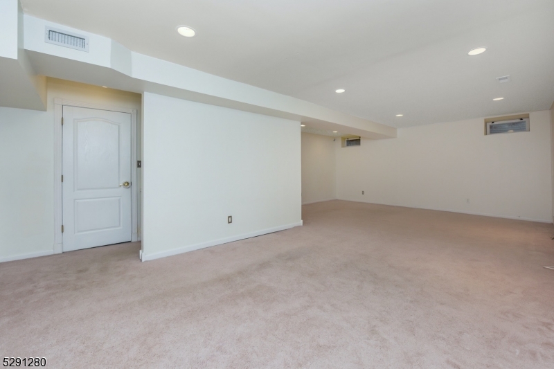 8708 Brittany Dr Property Photo 28