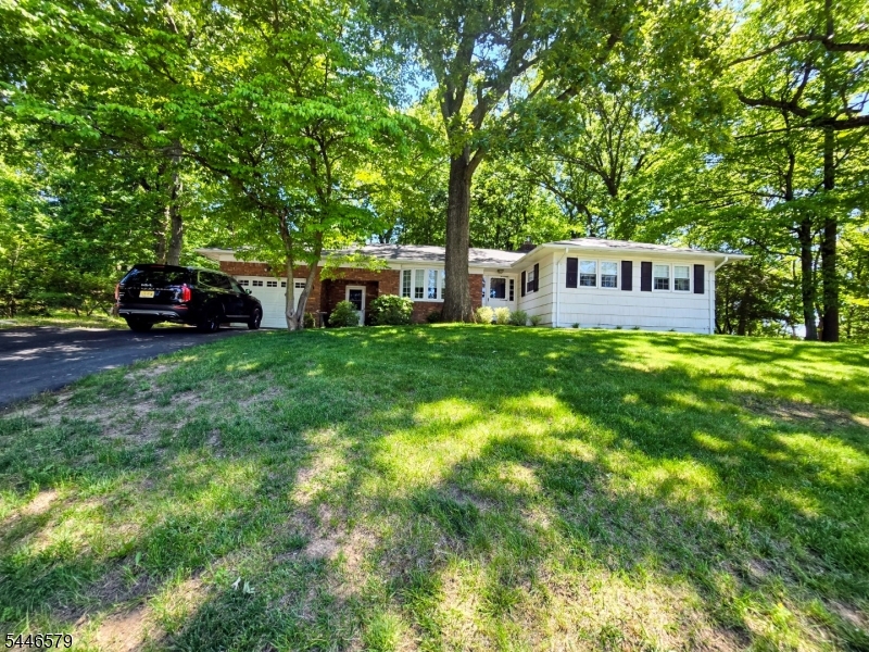 19 Dacotah Ave Property Photo 1