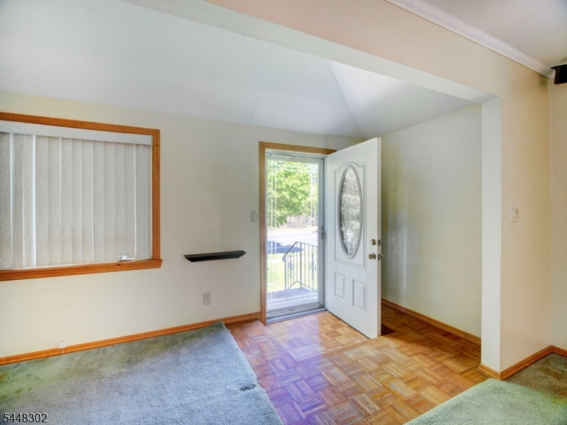 105 Lower Rd Property Photo 3