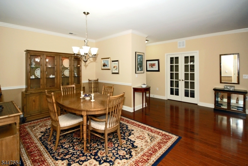 8 Pebble Rd C2 Property Photo 3