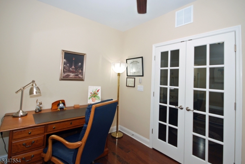 8 Pebble Rd C2 Property Photo 4