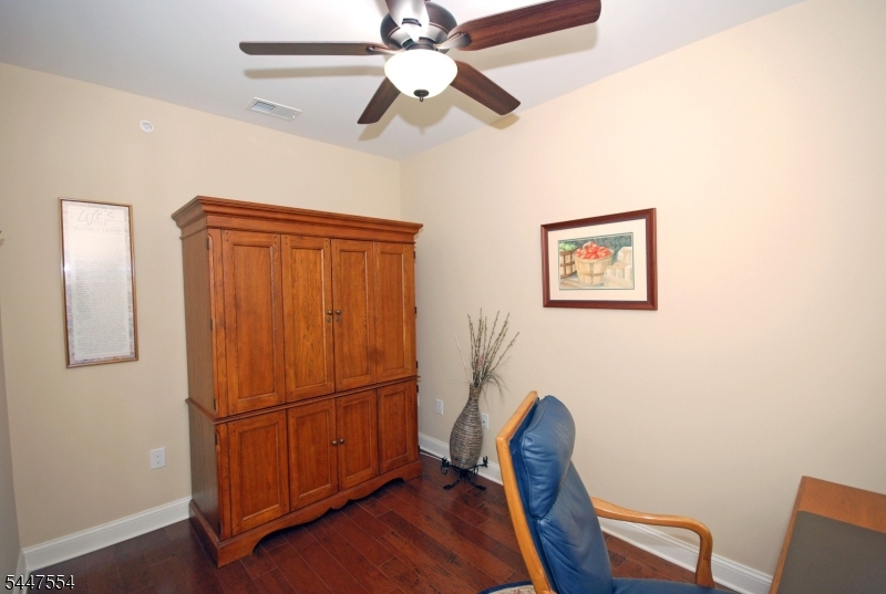 8 Pebble Rd C2 Property Photo 5