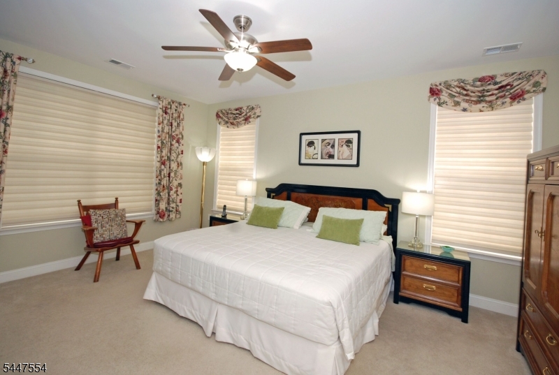 8 Pebble Rd C2 Property Photo 15