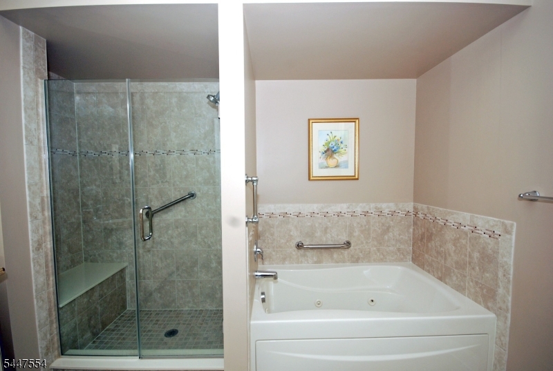 8 Pebble Rd C2 Property Photo 18