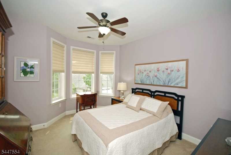 8 Pebble Rd C2 Property Photo 19