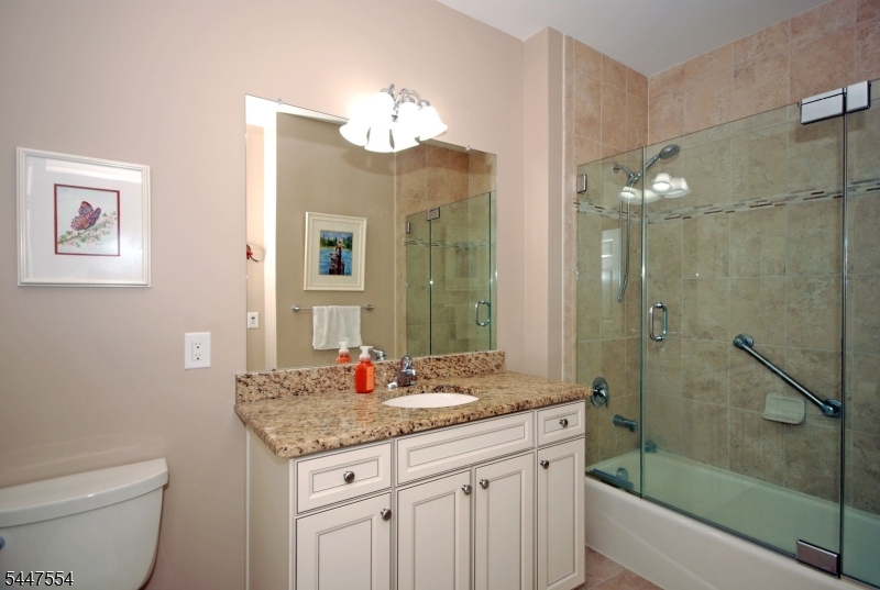 8 Pebble Rd C2 Property Photo 21