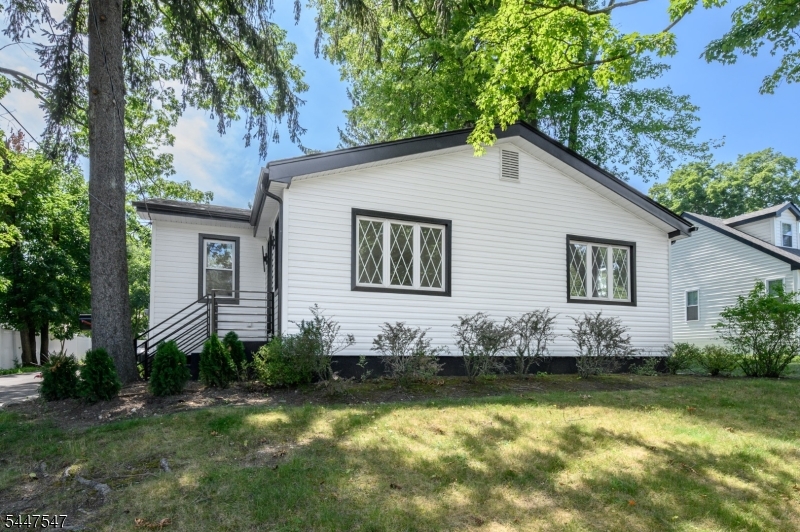 137 Myrtle Ave