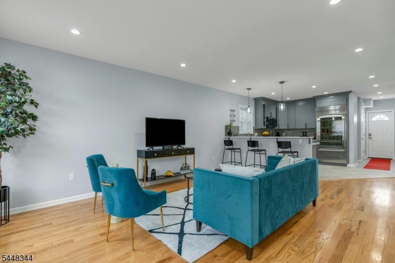 12 Orange Rd Property Photo 1