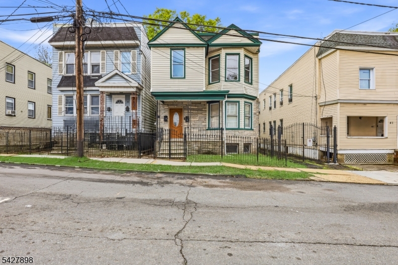 37 Tichenor Ter Property Photo 1
