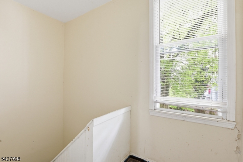 37 Tichenor Ter Property Photo 23