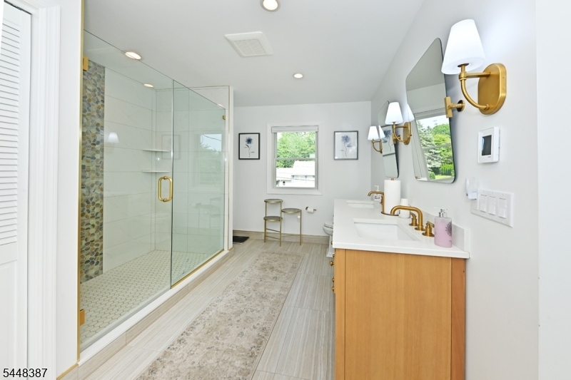 4042173 Property Photo 18