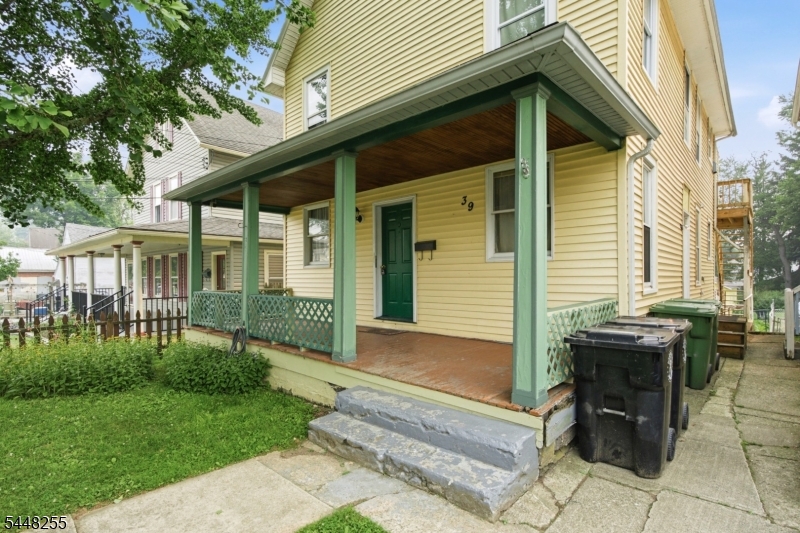 39 Broad St Property Photo 2