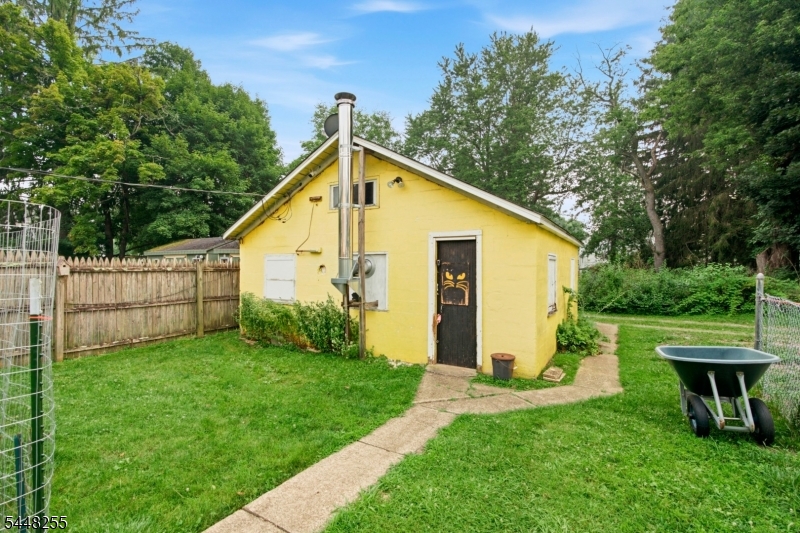 39 Broad St Property Photo 5