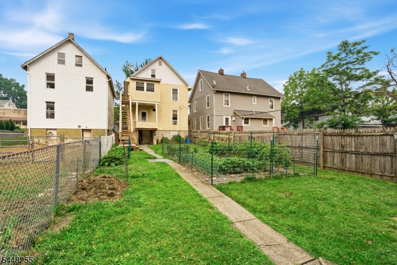 39 Broad St Property Photo 6