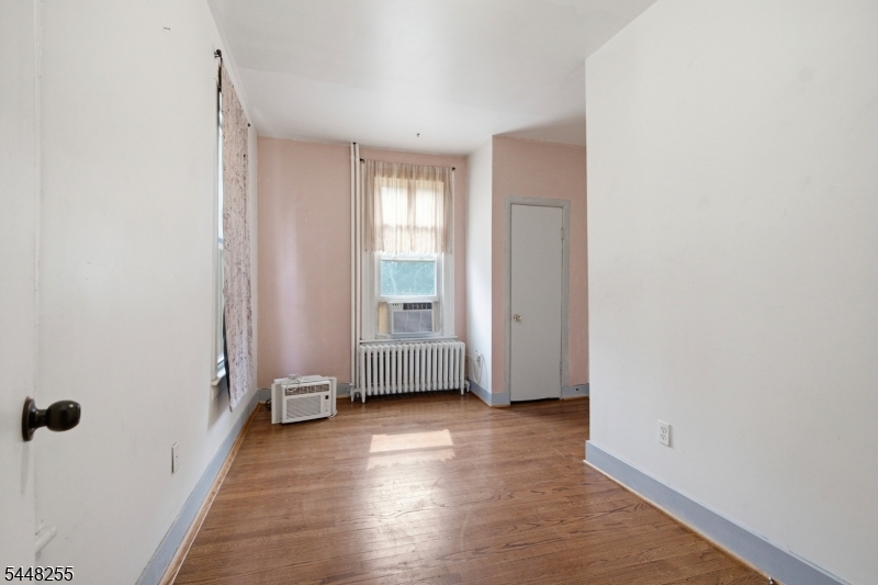 39 Broad St Property Photo 11