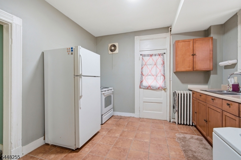 39 Broad St Property Photo 14
