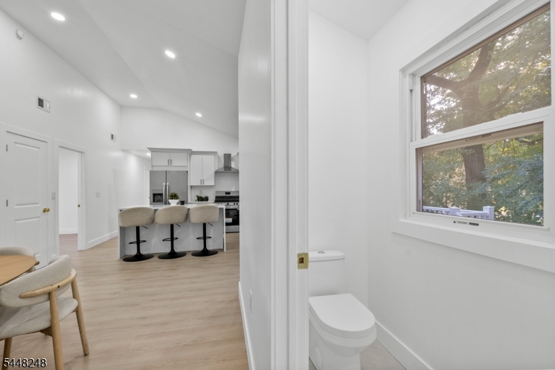29 Woodhull Ave Property Photo 25