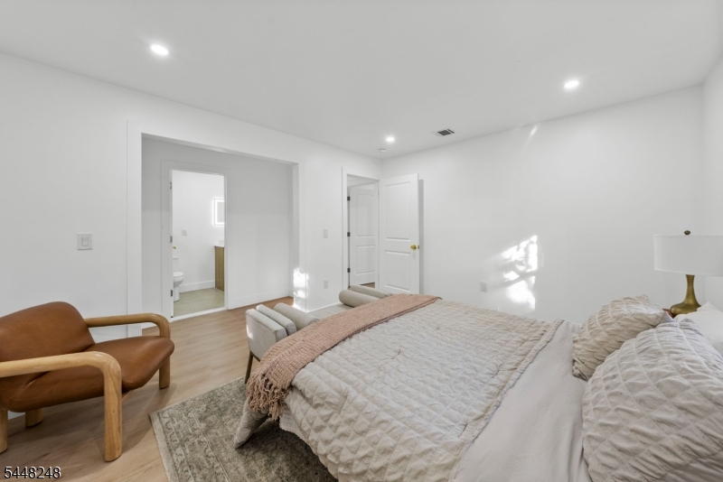 29 Woodhull Ave Property Photo 27