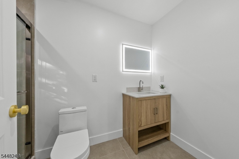 29 Woodhull Ave Property Photo 29