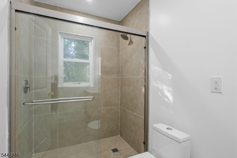 29 Woodhull Ave Property Photo 30