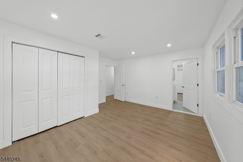 29 Woodhull Ave Property Photo 34