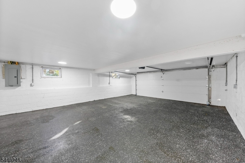 29 Woodhull Ave Property Photo 41