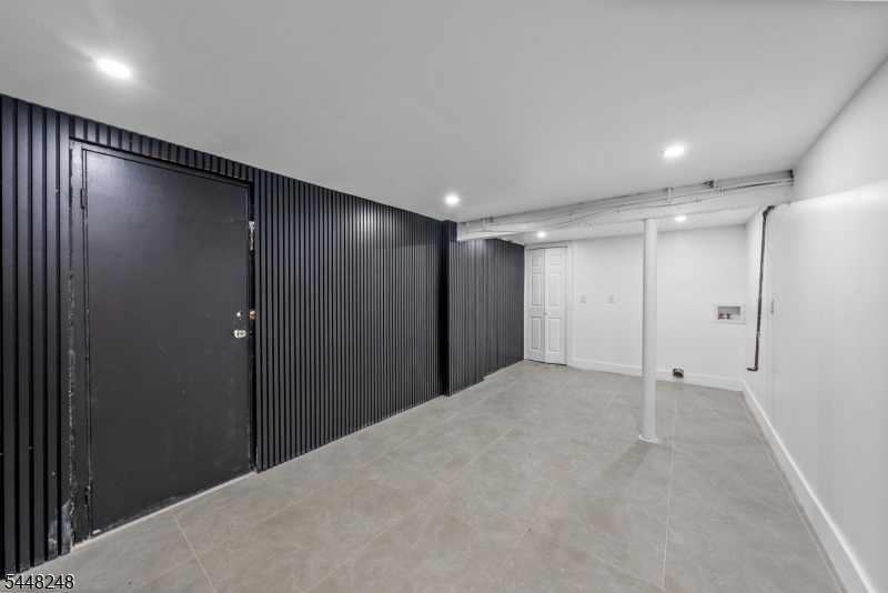 29 Woodhull Ave Property Photo 42