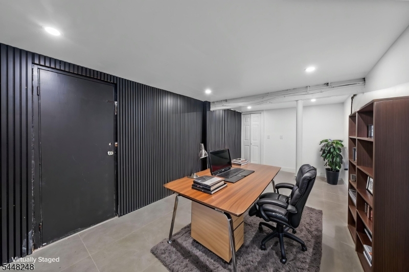 29 Woodhull Ave Property Photo 43