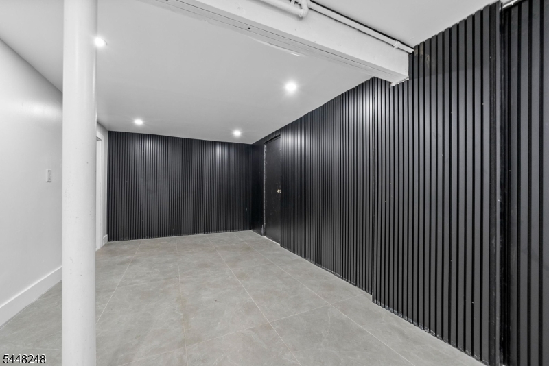 29 Woodhull Ave Property Photo 44