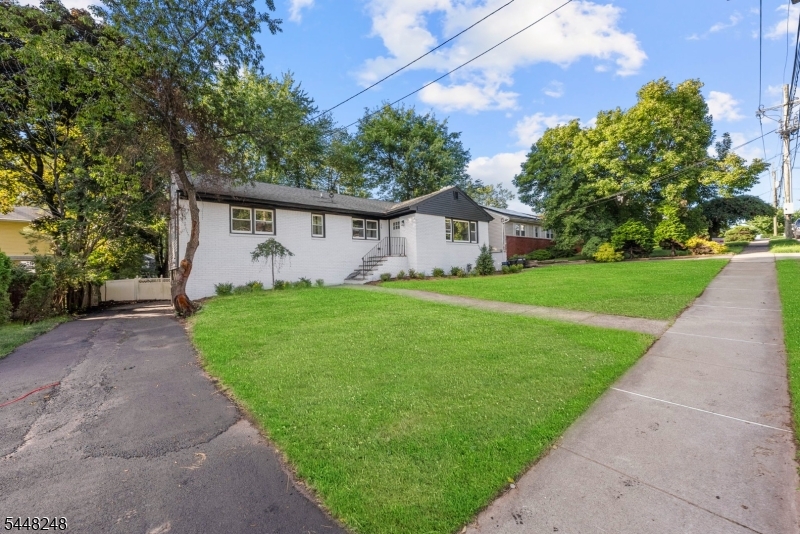 29 Woodhull Ave Property Photo 45