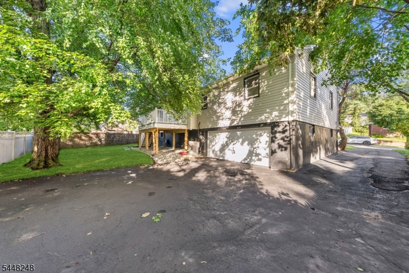 29 Woodhull Ave Property Photo 47