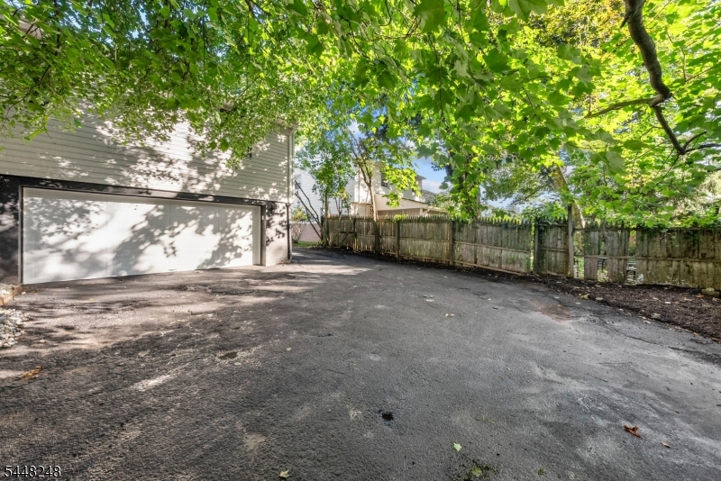29 Woodhull Ave Property Photo 50
