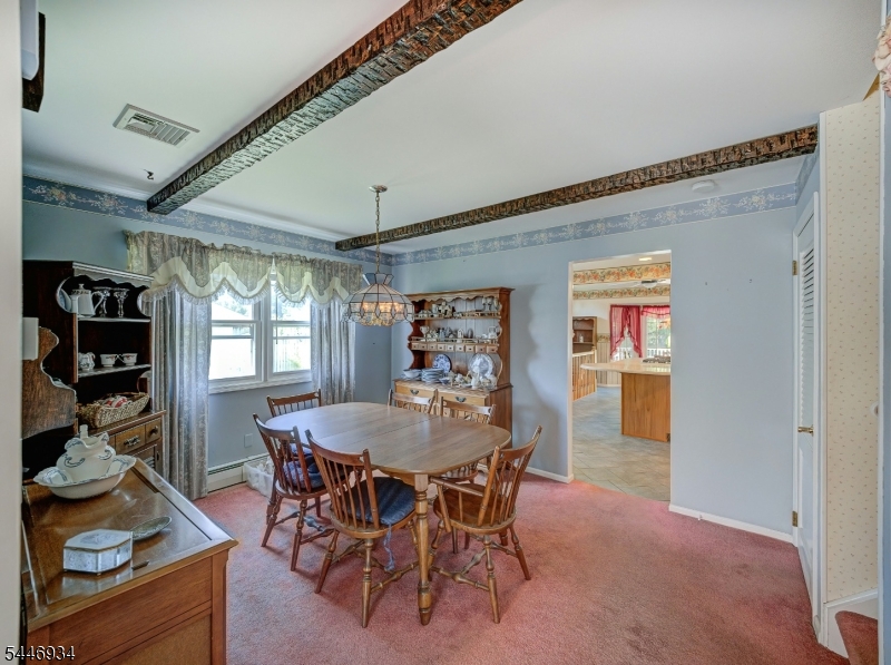 319 Marion Pl Property Photo 5