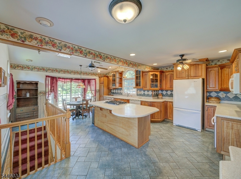319 Marion Pl Property Photo 8