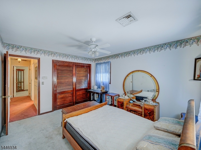 319 Marion Pl Property Photo 18
