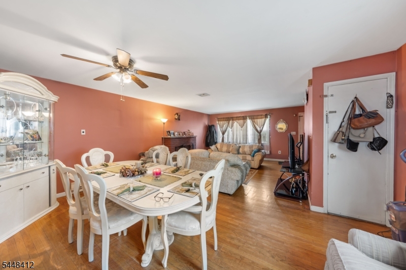 167 Manning Ave Property Photo 4