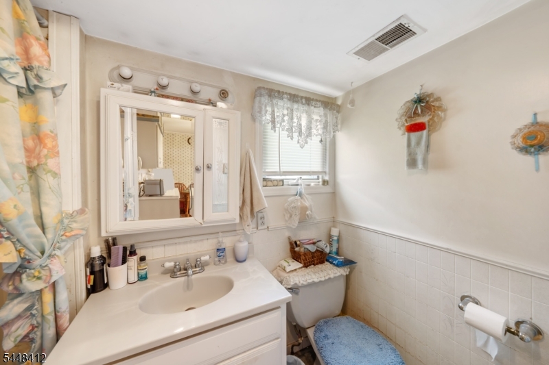 167 Manning Ave Property Photo 7