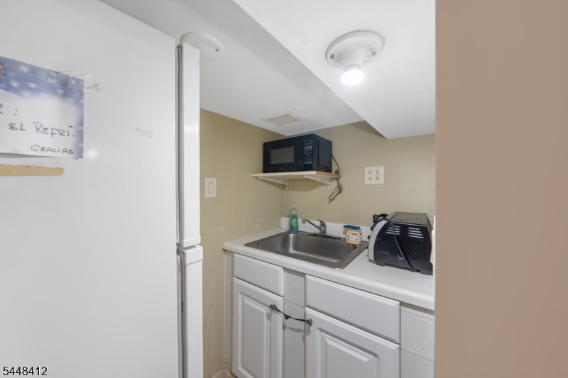 167 Manning Ave Property Photo 12