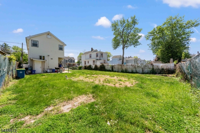 167 Manning Ave Property Photo 18