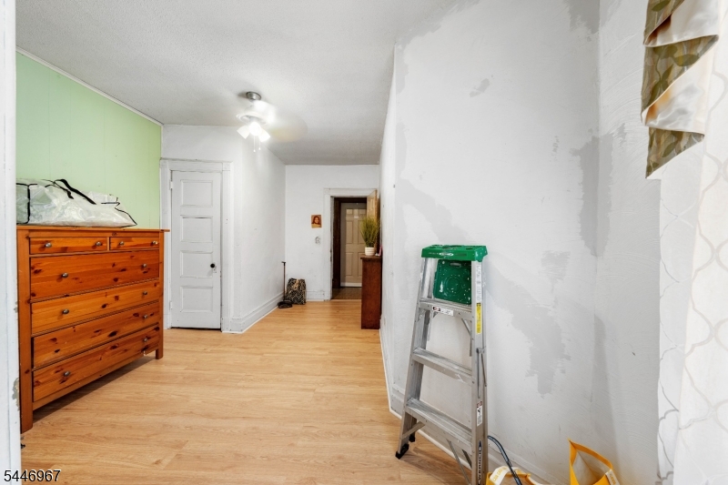 149 Howe Ave Property Photo 9